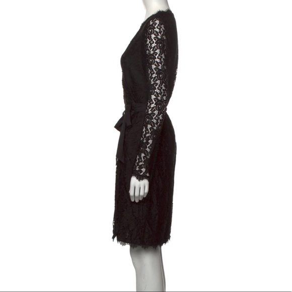Like new! DIANE VON FURSTENBERG
Lace Pattern Knee-Length Dress - size 6 TTS - Picture 2 of 4